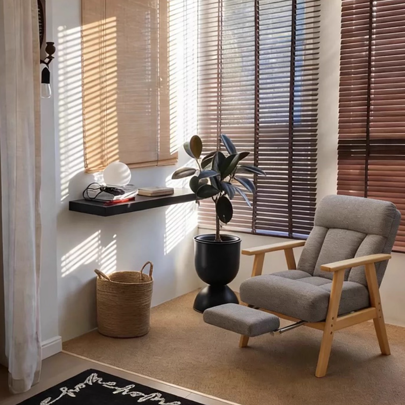 Contemporary Adjustable Lounge Chair