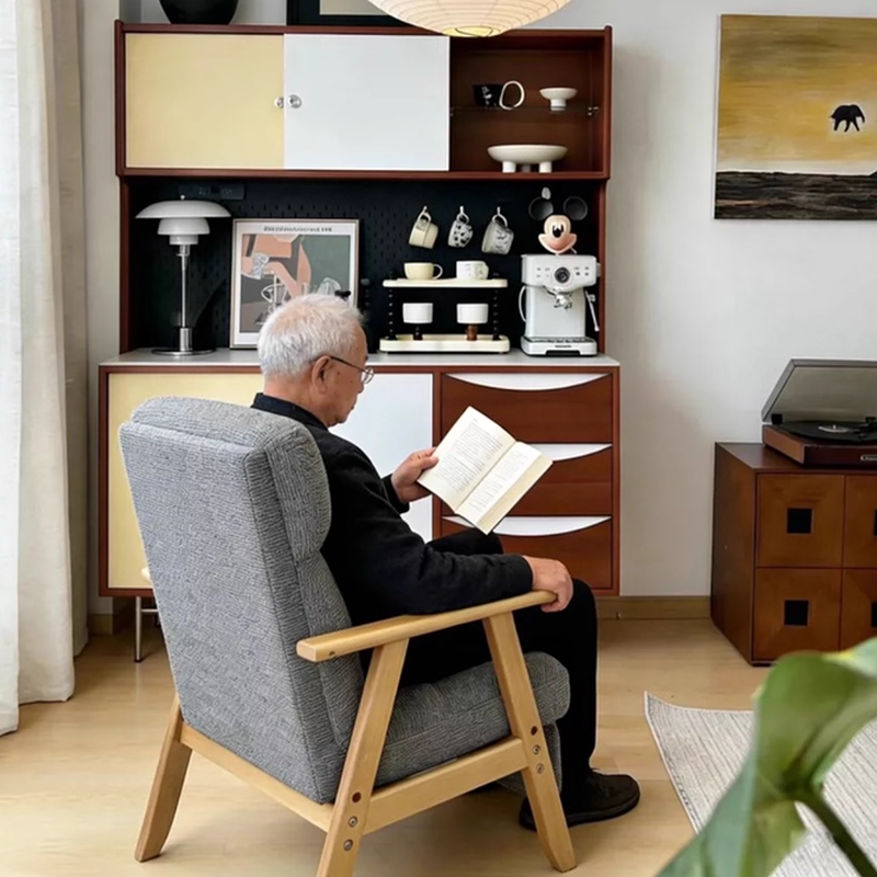 Contemporary Adjustable Lounge Chair