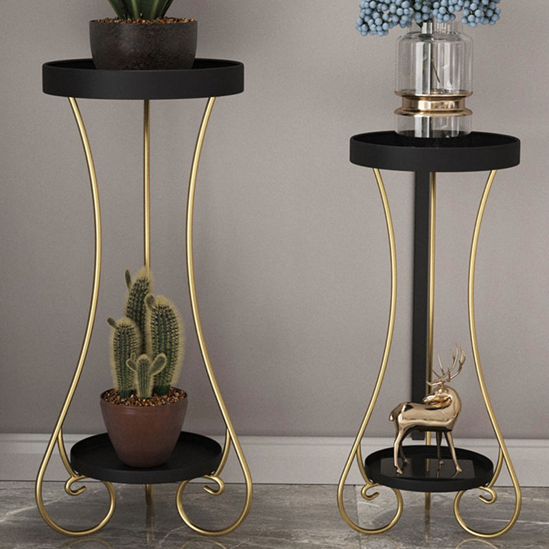Minimalist Round Table