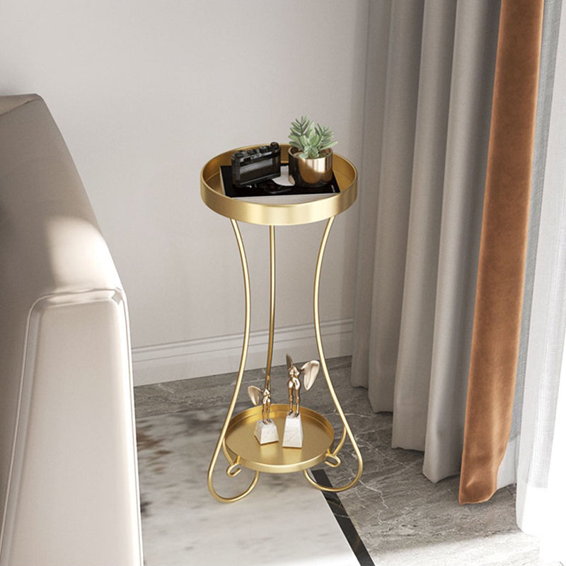 Minimalist Round Table